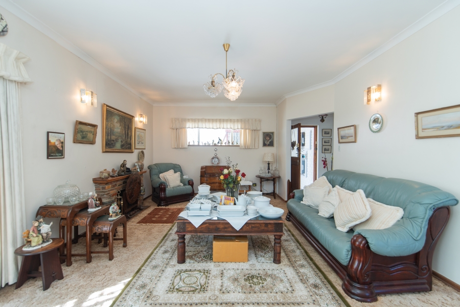 5 Bedroom Property for Sale in Framesby Eastern Cape